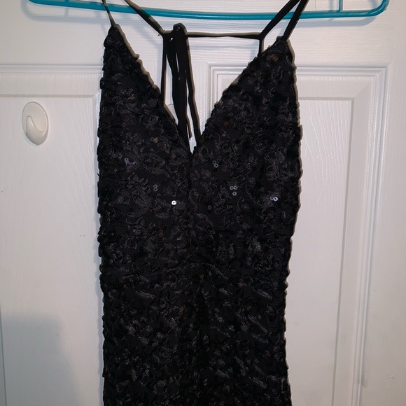Black backless sequins dress🖤 - Picture 3 of 7